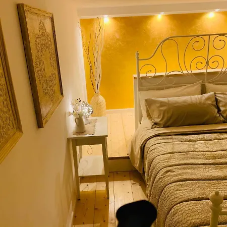 ベッド・アンド・ブレックファスト Dimore Chiale カザマッシマ