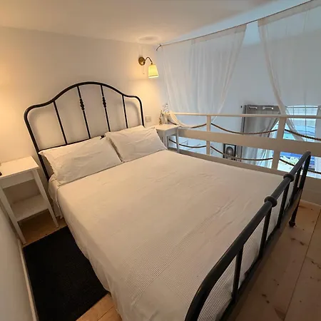Dimore Chiale Bed & Breakfast 4*