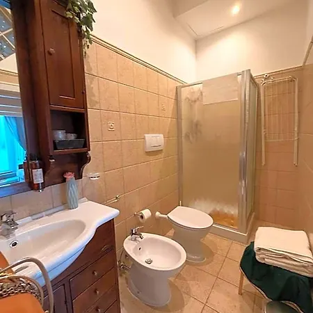 فندق مبيت وإفطار Dimore Chiale 4*